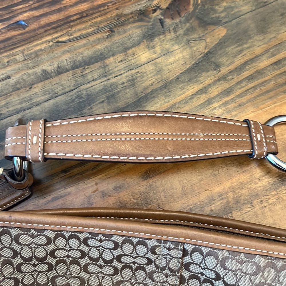 Vintage Coach Large Signature Tan Hobo Shoulder Bag - Picture 7 of 9